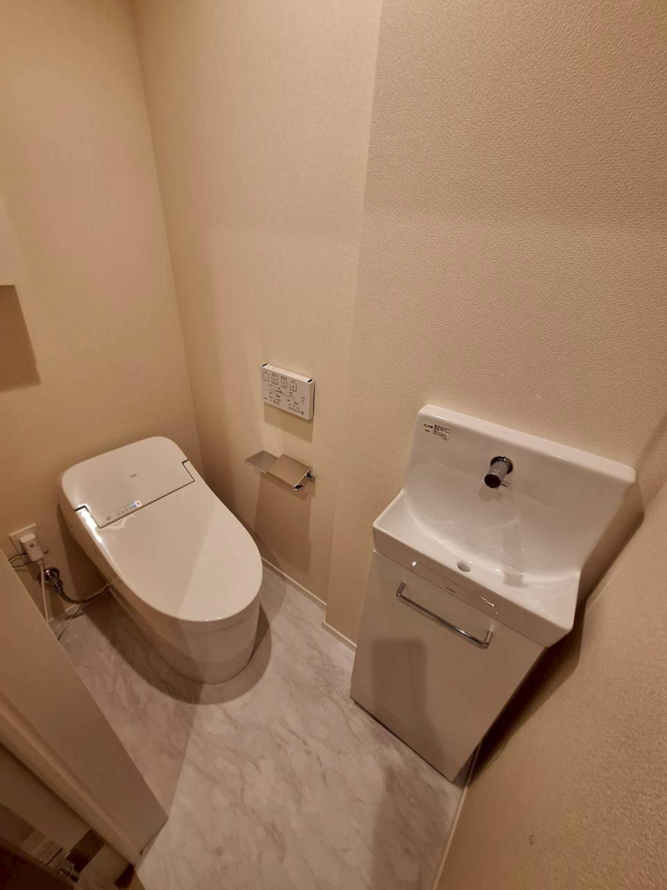 Encantのトイレ|★温水洗浄暖房付トイレ★