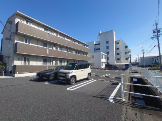 Champetre(シャンペトル)の駐車場
