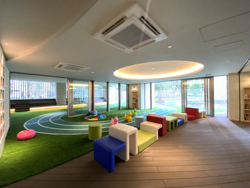 共用施設【PARK C棟KODOMO PLAZA】
雨の日でも子どもたちが走り回れるアクティブなキッズスペース