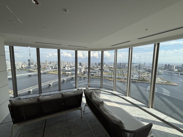 【共用施設 PARK T棟 SKY LOUNGE OCEAN】
東京湾を臨む48階のバーラウンジ