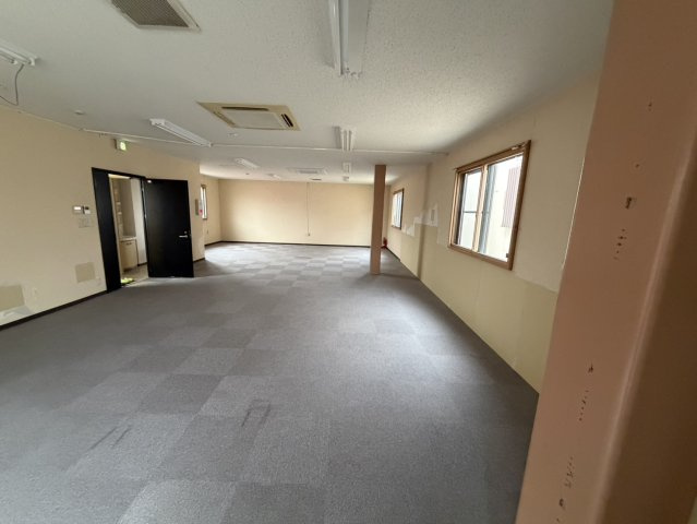 小清水ビルの内装