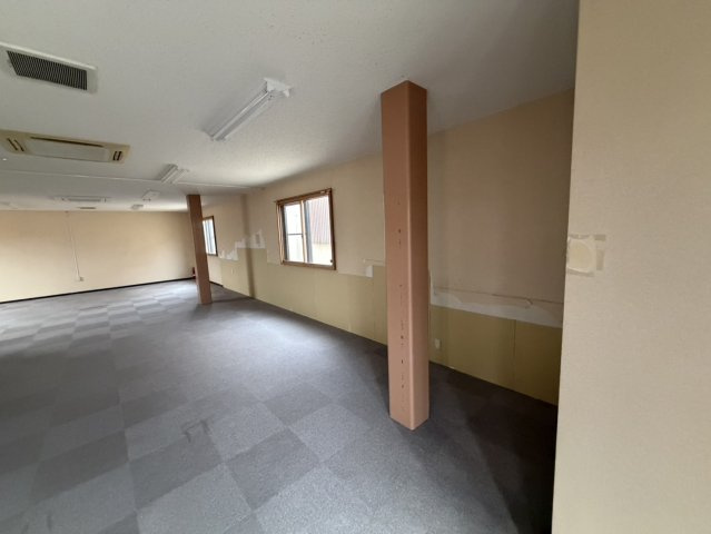 小清水ビルの内装