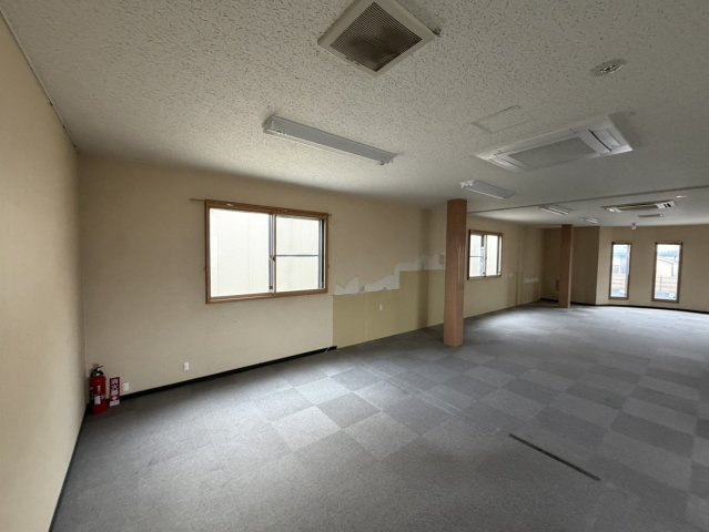 小清水ビルの内装