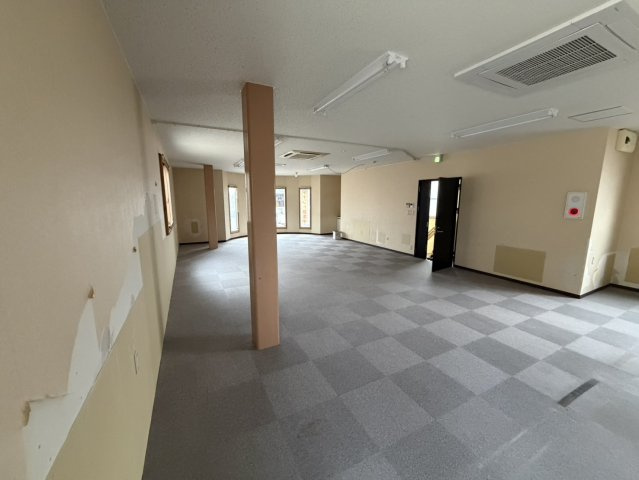 小清水ビルの内装