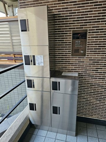 摂津市正雀本町１丁目の賃貸マンションの設備|宅配BOX