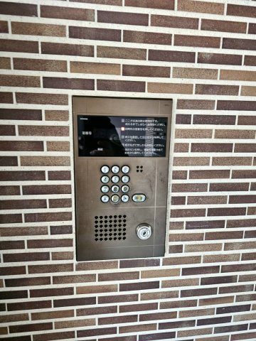 摂津市正雀本町１丁目の賃貸マンションのセキュリティ|オートロックエントランス