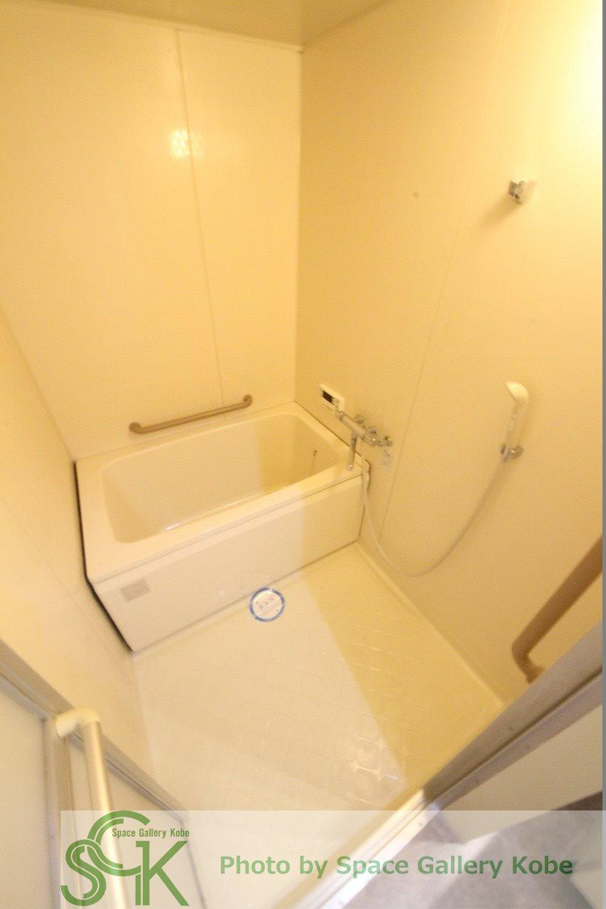 コモンパレス清水が丘の浴室|※お部屋により仕様が異なる可能性があります。