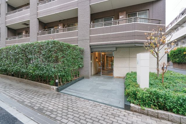 ブレシア東十条レジデンスのエントランス