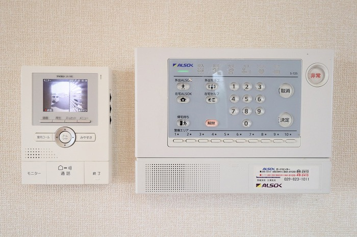 Amour(アムール)のセキュリティ|ALSOK搭載＆TVモニター付きインターホン付き♪