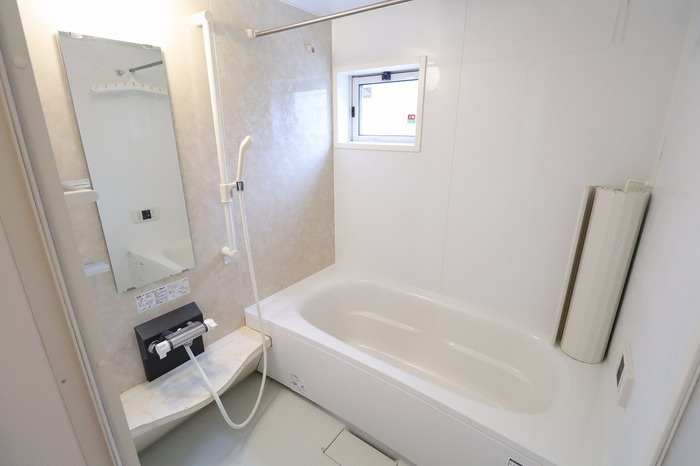 Amour(アムール)の浴室|窓付き＆一坪タイプの浴槽♪