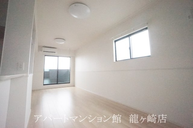 アミティエの居間・リビング