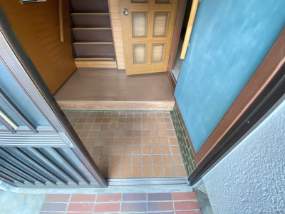 【玄関】 | 白鳥1丁目戸建て