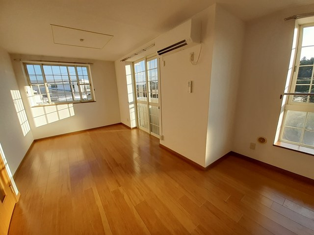 シャンテ・ボヌールの居間・リビング