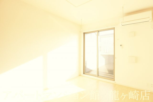 ヴィラ・エレガントの居間・リビング