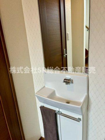 金岡3丁目中古戸建のトイレ|トイレには手洗い場もあります！