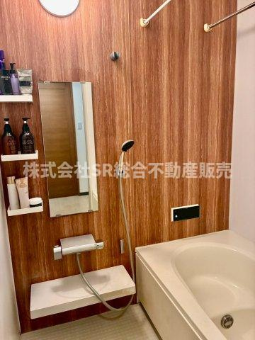 金岡3丁目中古戸建の浴室|足を伸ばしてゆったりと浸かれます♪