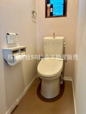 金岡3丁目中古戸建のトイレ|温水洗浄便座もございます♪