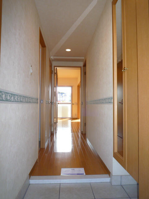 グランディール（松戸）の玄関