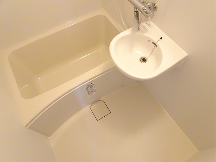 コーポYKの浴室|日々の疲れを癒すお風呂付です