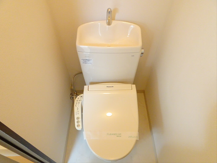 コーポYKのトイレ|ゆったりとした空間のトイレです