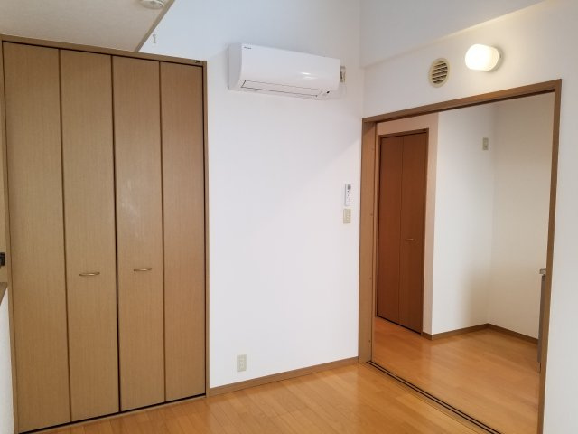 arc-en-ciel(アルカンシェル)の洋室|ゆったりした洋室です