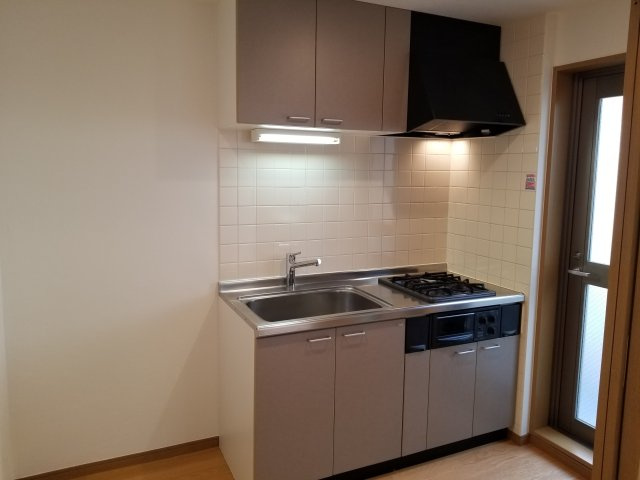 arc-en-ciel(アルカンシェル)のキッチン|コンパクトなキッチンで掃除もラクラク