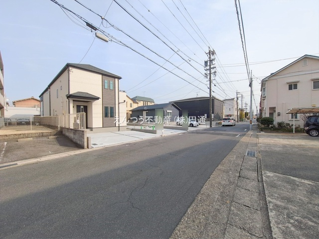 中根町2期の前面道路含む現地写真