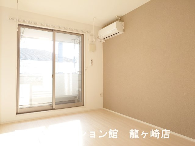 ゼルコバⅡの居間・リビング