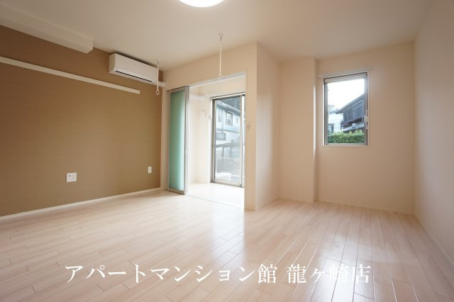 Front du lacの居間・リビング