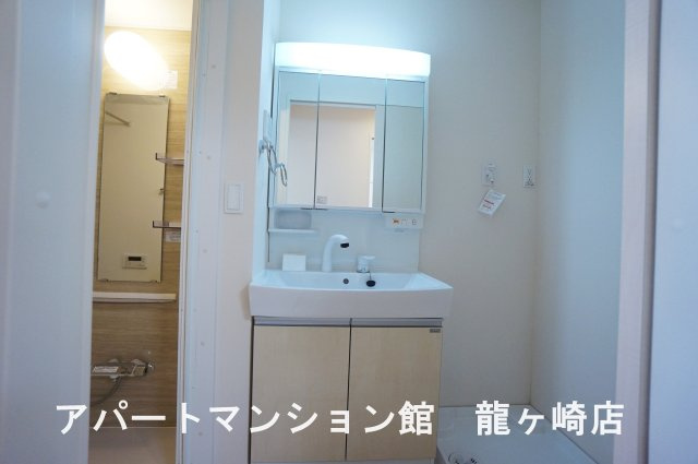 Soldiasの独立洗面台