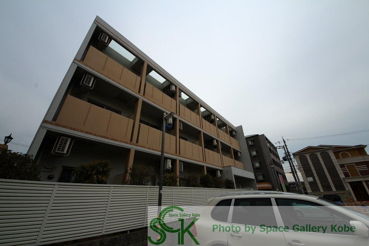 フェリーチェス
