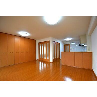 【居間・リビング】 | 桑田町パークマンション