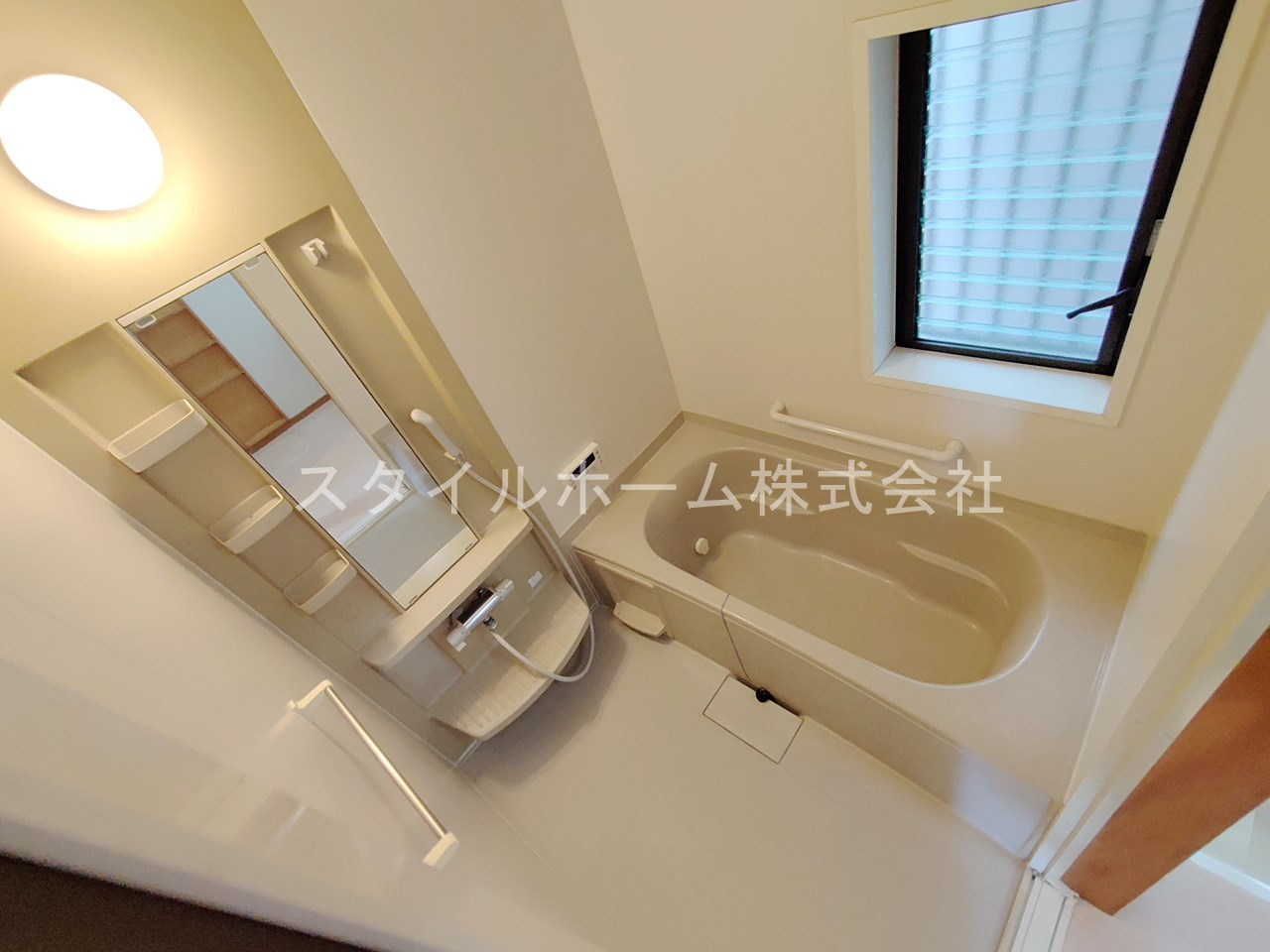 Eco　life　squareの浴室