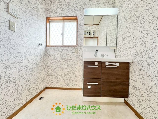 白岡市小久喜　中古一戸建ての独立洗面台|2月20日撮影