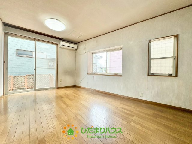 白岡市小久喜　中古一戸建ての居間・リビング|2月20日撮影
