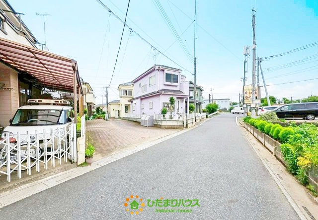 白岡市小久喜　中古一戸建ての前面道路含む現地写真|6月5日撮影