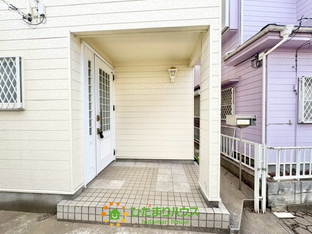 白岡市小久喜　中古一戸建ての玄関|2月20日撮影