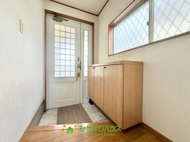 白岡市小久喜　中古一戸建ての玄関|2月20日撮影