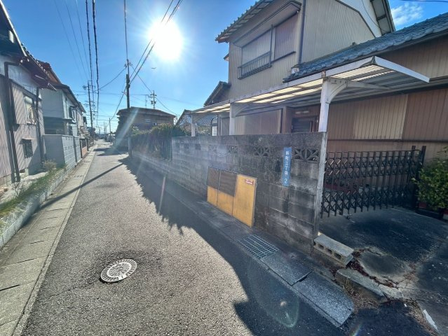 【前面道路含む現地写真】の画像