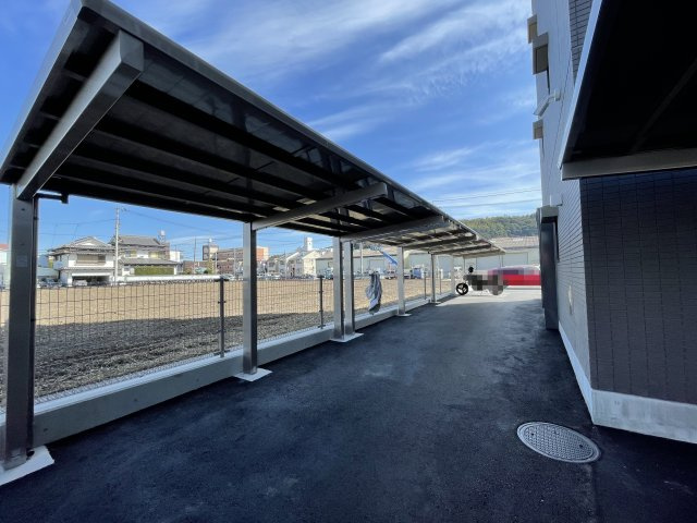 ベリエ高須新町の駐車場