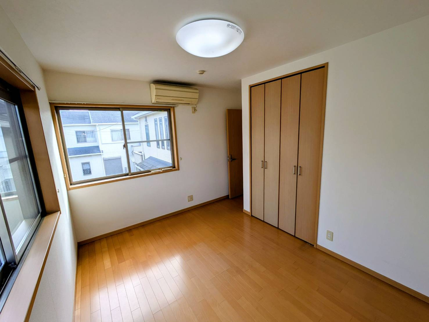 泉南市樽井５丁目　の洋室