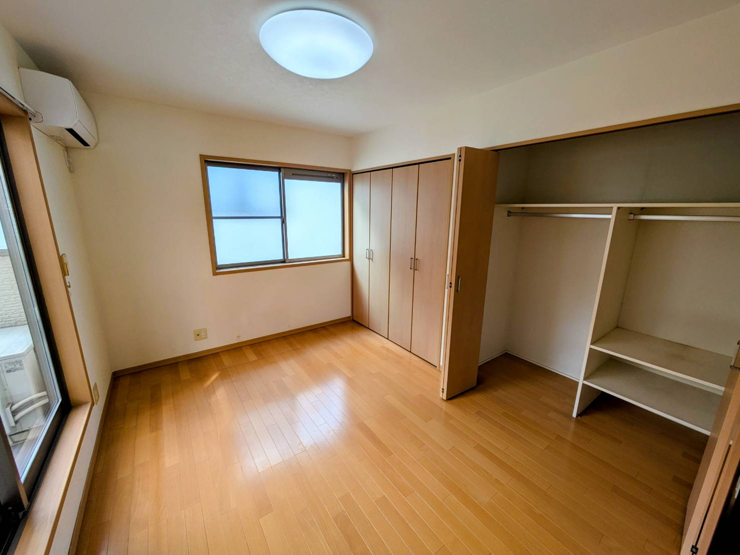 泉南市樽井５丁目　の洋室