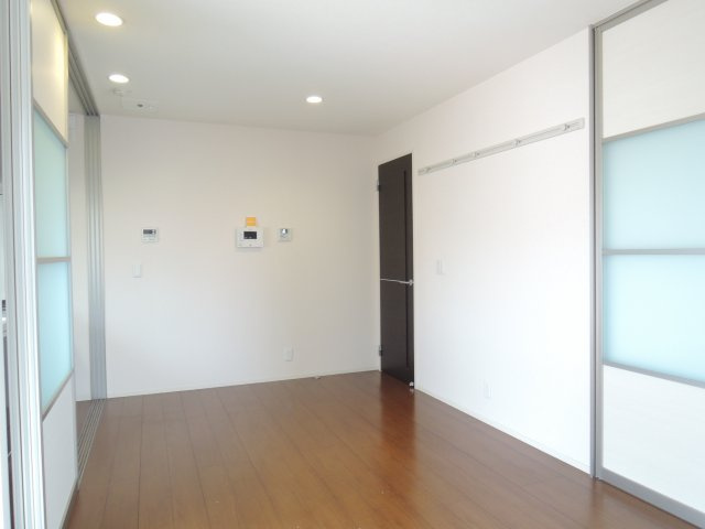 エミールコート西脇の居間・リビング