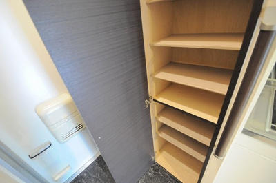 【玄関】 | レオネクストメルベーユ山根 | ※写真と現状が異なる場合は現状を優先