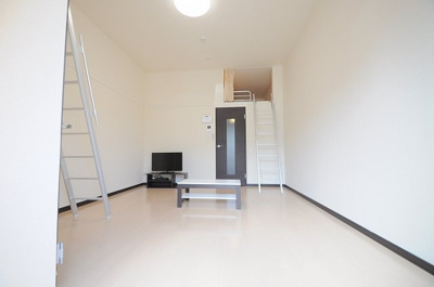 【居間・リビング】 | レオネクストメルベーユ山根 | ※写真と現状が異なる場合は現状を優先