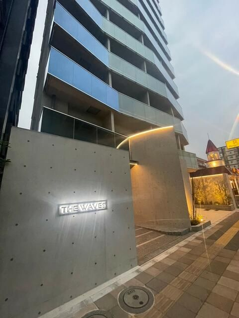 ＴＨＥ　ＷＡＶＥＳ