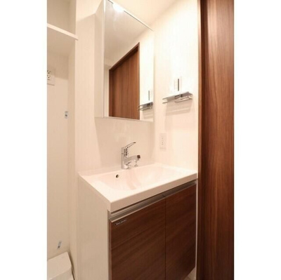 【洗面所】 | コンフォリア・リヴ森下ＭＵＴＩＯ | スペースが確保できる洗面所です