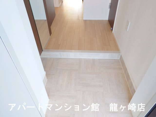 ソラリス　Solarisの玄関