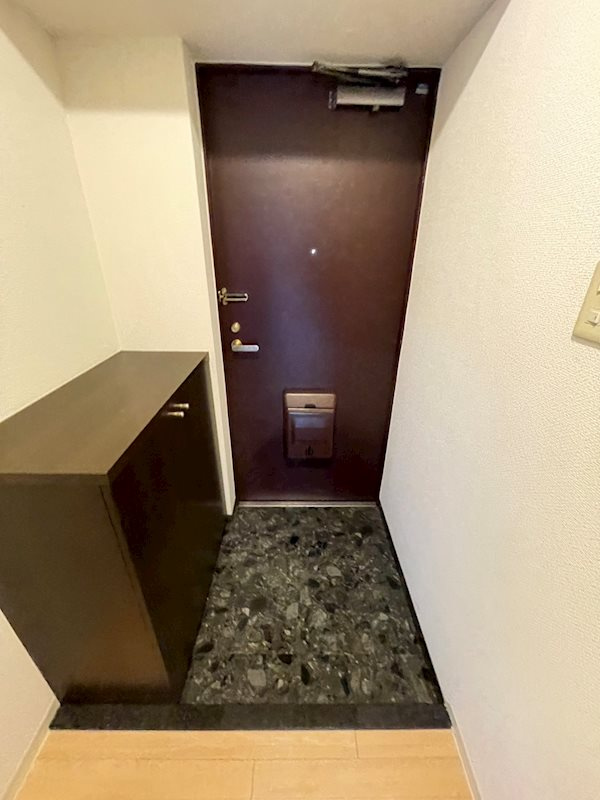 MOグロリーエイトの玄関