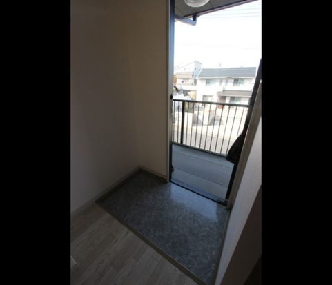 ソレイユトリスの玄関